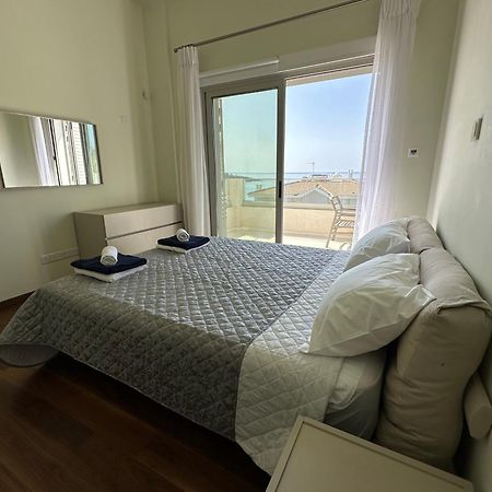 Coral Bay Beach Villa Paphos ภายนอก รูปภาพ