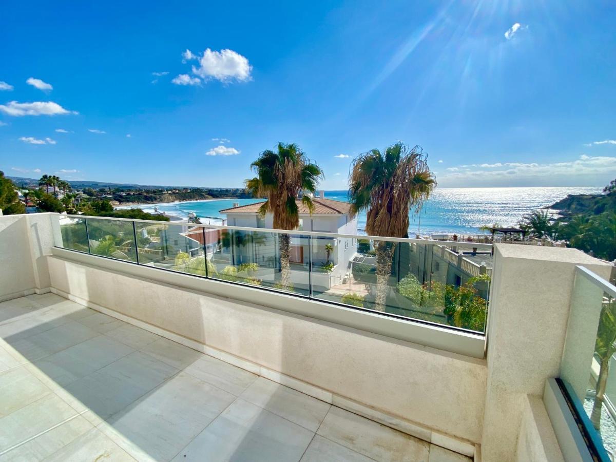 Coral Bay Beach Villa Paphos ภายนอก รูปภาพ