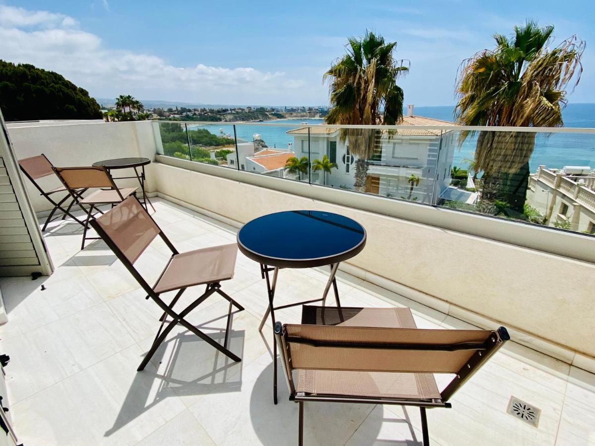 Coral Bay Beach Villa Paphos ภายนอก รูปภาพ
